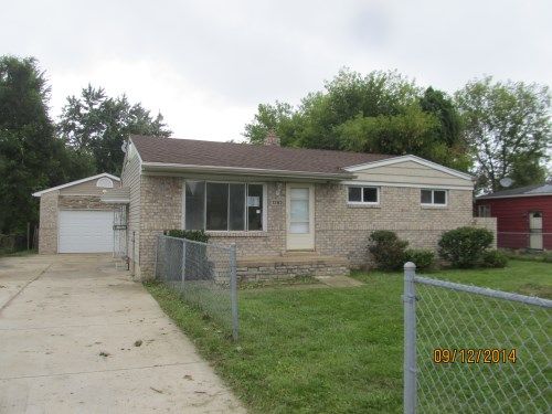 1282 W Coldwater Ro, Flint, MI 48505