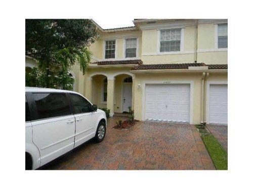 8437 SW 29 ST # 102, Hollywood, FL 33025