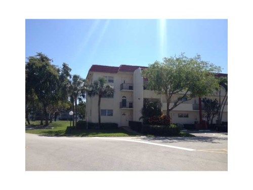 700 S HOLLYBROOK DR # 110, Hollywood, FL 33025