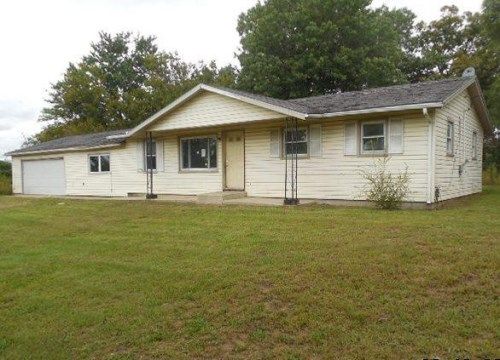 4846 S 13000 E Rd, Saint Anne, IL 60964