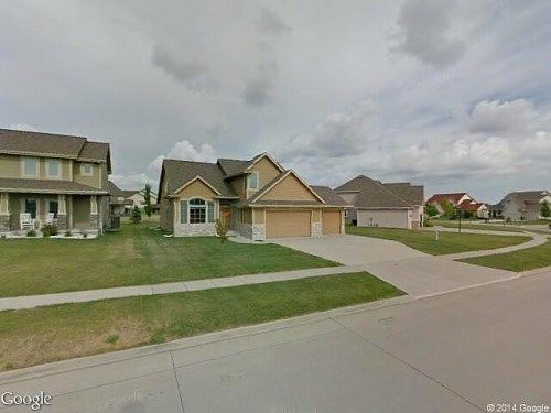 159Th St, Urbandale, IA 50323