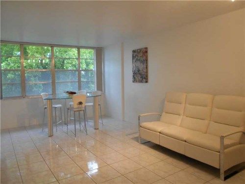 2771 TAFT # 406, Hollywood, FL 33020