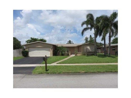 9397 NW 23 ST, Hollywood, FL 33024