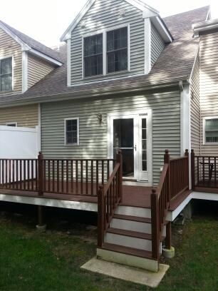 17 Carleton St, Onset, MA 02558