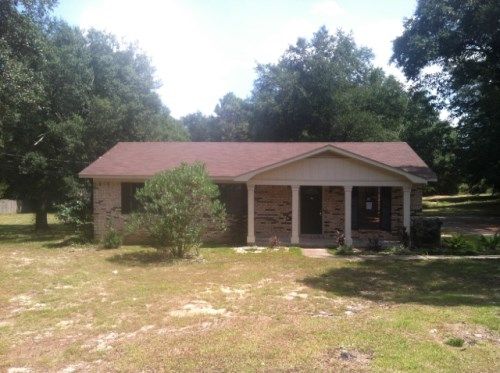 7150 Cape Dr, Saraland, AL 36571