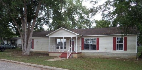 909 Davis Street Ext, Ashford, AL 36312