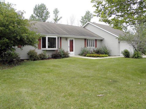 W369S9795 Deercrest CT, Eagle, WI 53119