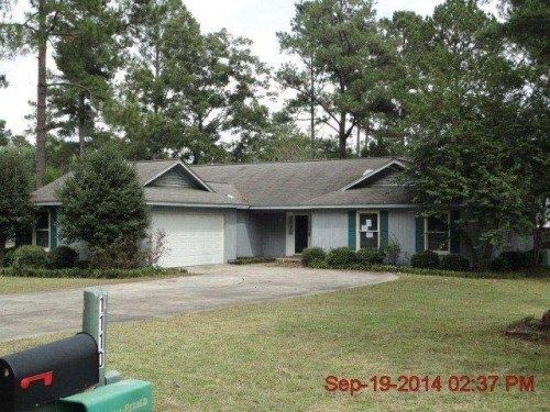 1110 Cherrywood Rd, Waycross, GA 31503