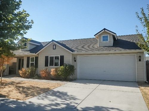 343 E Carpenter Avenue, Reedley, CA 93654