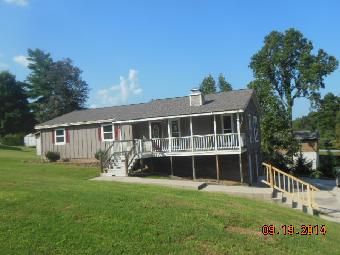 2221 Collins Ln, Soddy Daisy, TN 37379