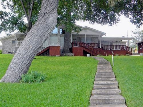 808 Clen Oaks Pkwy, Burnet, TX 78611