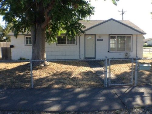 1515 W Fern Drive, Moses Lake, WA 98837