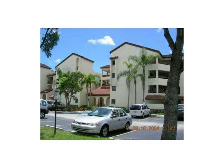 8933 SW 123 CT # 302, Miami, FL 33186