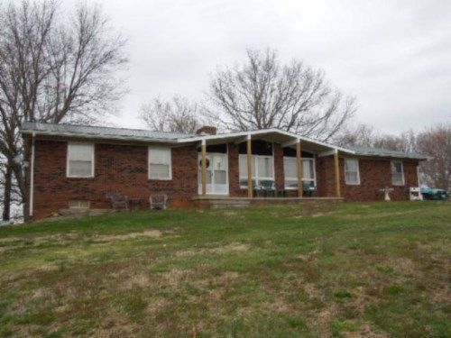 5940 Clay County Hwy, Moss, TN 38575