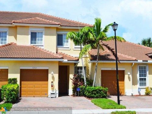 3253 NW 31 TE # 3253, Fort Lauderdale, FL 33309