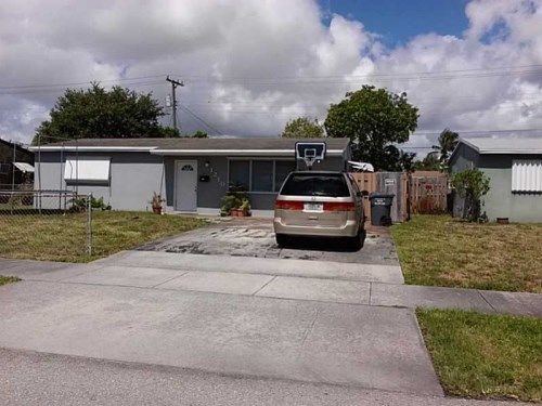 1210 N 71 AV, Hollywood, FL 33024