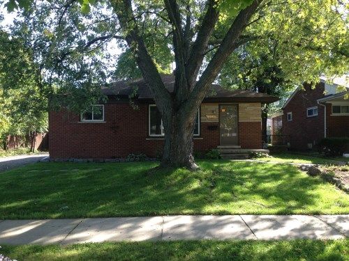 9654 Sarasota, Redford, MI 48239