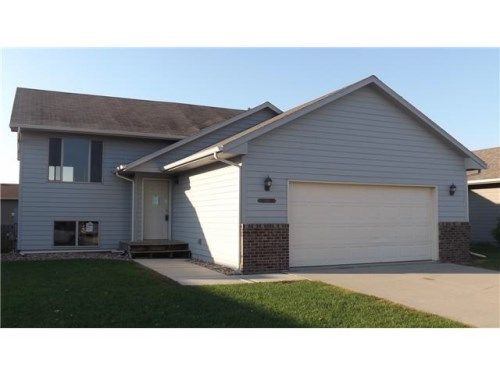 1309 E 68th St N, Sioux Falls, SD 57104