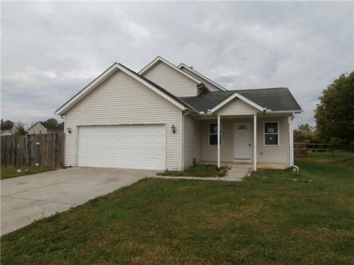 1379 Akron Dr, Columbus, OH 43223