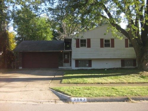 3687 Santiago Dr, Westerville, OH 43081