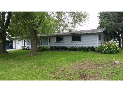 204 Spruce St, Hortonville, WI 54944