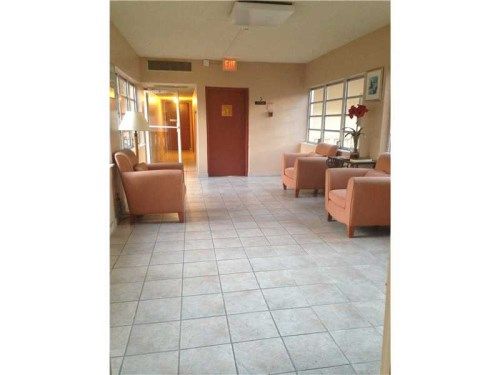 410 SE 2 ST # 314, Hallandale, FL 33009