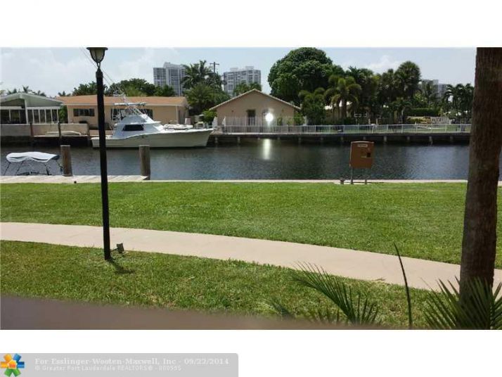 301 GOLDEN ISLES DR # 112, Hallandale, FL 33009