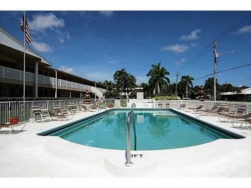 600 LAYNE BL # 102, Hallandale, FL 33009