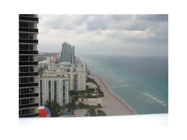 1830 S Ocean Dr # 3210, Hallandale, FL 33009