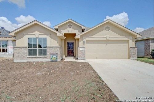 7719 Palomino Ct, Elmendorf, TX 78112