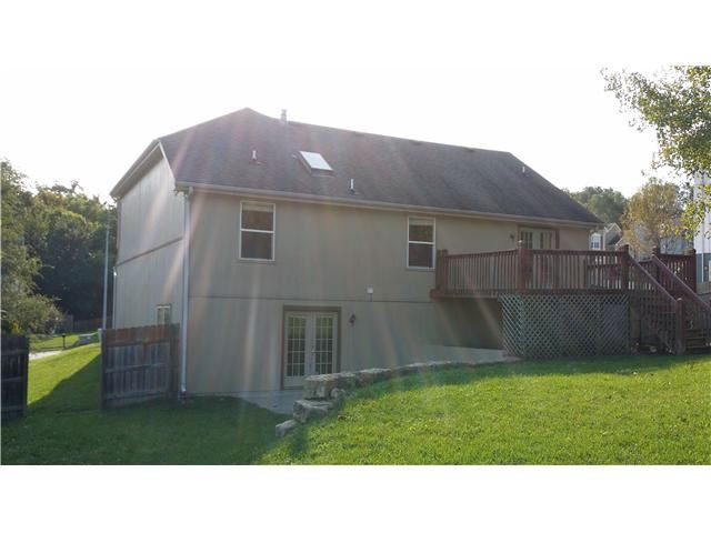 5204 S Powell Ave, Blue Springs, MO 64015