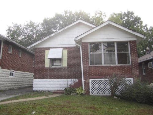 8324 College Avenue, Saint Louis, MO 63136