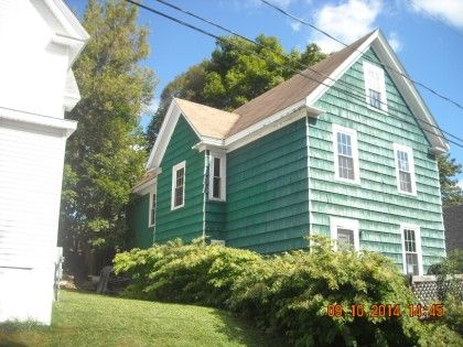 24 Merrimac St, Bangor, ME 04401