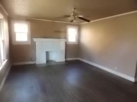 3716 Fountain Ter, Amarillo, TX 79106