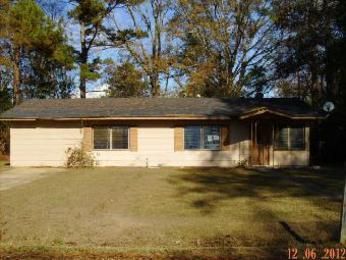 104 Dixie Ave, Petal, MS 39465