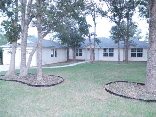 111 Live Oak Dr, Cedar Creek, TX 78612