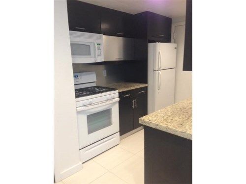 17911 NW 68 AV # O-209, Hialeah, FL 33015