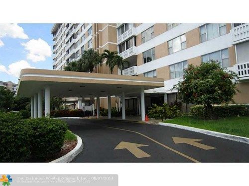 4001 Hillcrest Dr # 203, Hollywood, FL 33021