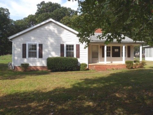 743 Bryant St, Eden, NC 27288