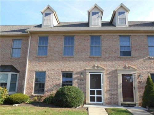 137 Pointe Ridge Dr, York, PA 17402