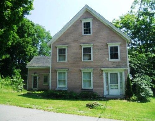 12 School St, Stockton Springs, ME 04981