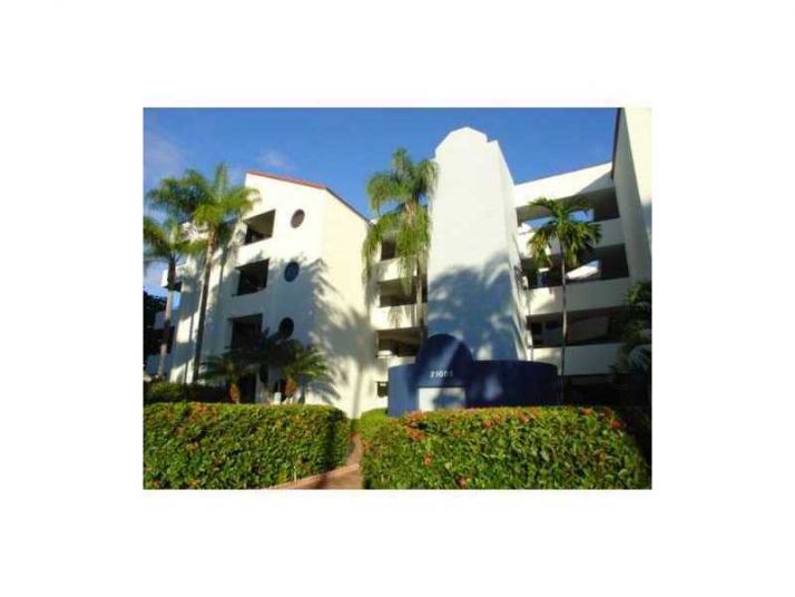 21075 NE 34 AV # 203-2, Miami, FL 33180