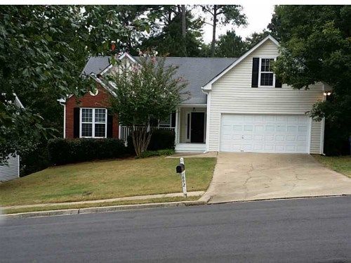 692 Simon Park Circle, Lawrenceville, GA 30045