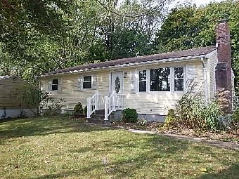 507 Chesterfield Rd, Oakdale, CT 06370