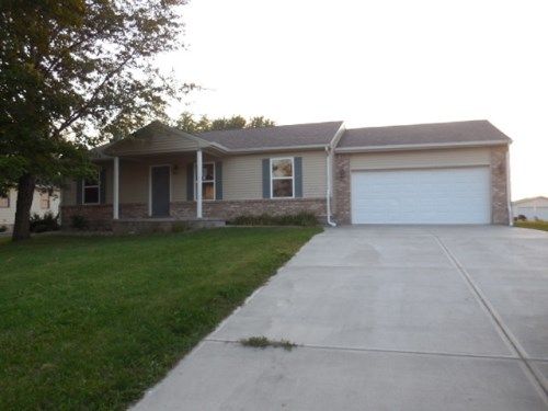 629 N Spencer St, Rushville, IN 46173