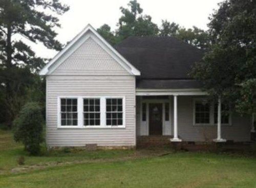 900 Lee Ave, Crystal Springs, MS 39059