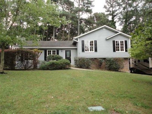 1186 Lakeridge Court, Grayson, GA 30017