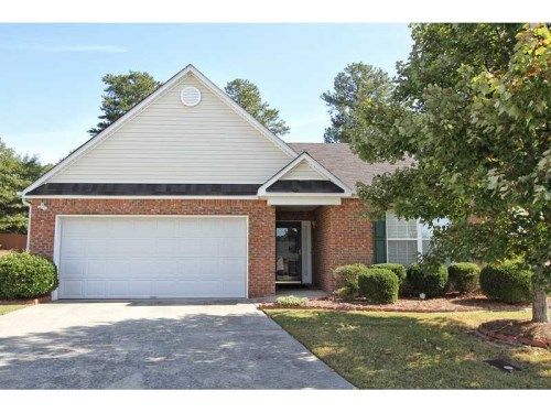 946 Village View Circle, Loganville, GA 30052