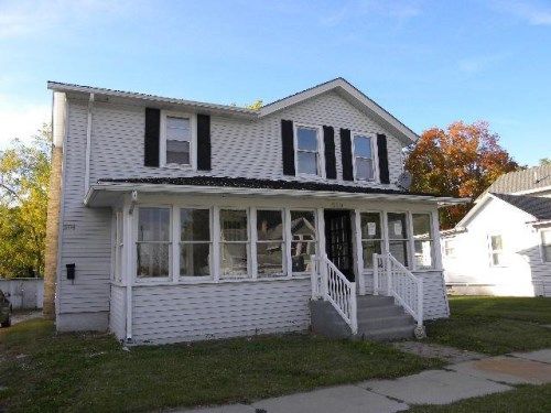 508 S Lyman St, Oconomowoc, WI 53066