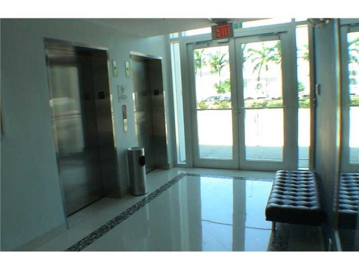 6305 INDIAN CREEK # 3C, Miami Beach, FL 33141